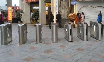 重庆地标景点洪崖洞-网红打卡圣地-三辊闸工程